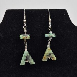 Vtg Green Stone Triangle Dangle Earrings 2.25" Silver Tone Metal‎ Boho Jewelry